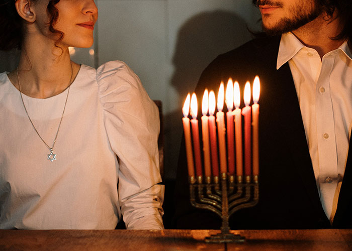 30 People Reveal The “Dumbest” Parts Of Their Cultures