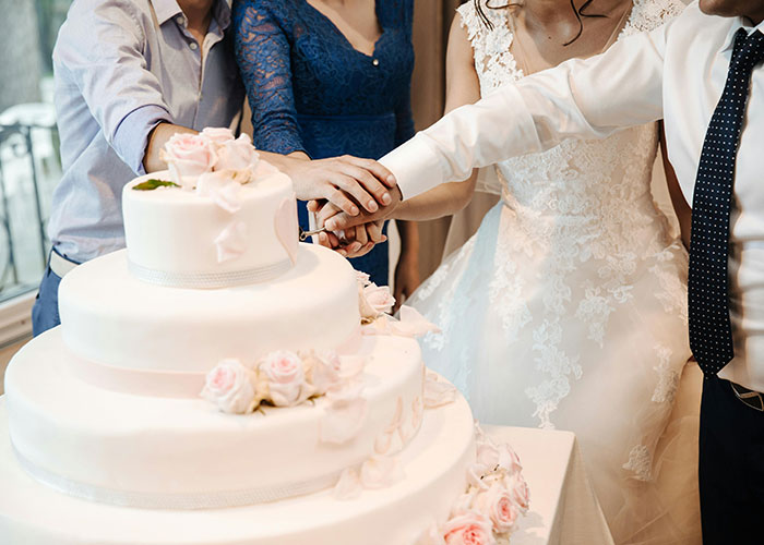 30 People Reveal The “Dumbest” Parts Of Their Cultures