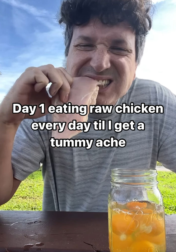 “What’s The Worst Thing That’s Gonna Happen?“: Florida Man Films Himself Eating Raw Chicken “What’s The Worst Thing That’s Gonna Happen?“: Florida Man Films Himself Eating Raw Chicken