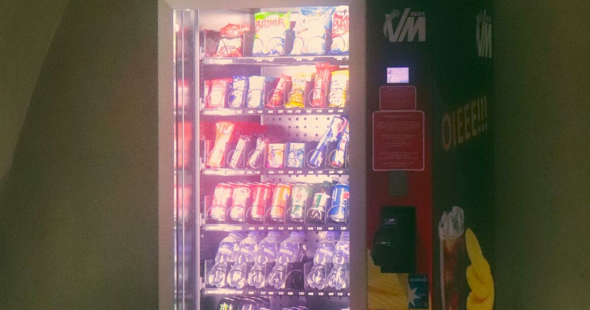 Scared Vending Machine Students Horrified After Discovering Vending Machine Secretly Uses ...