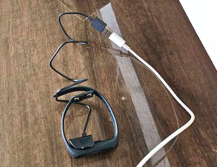 I Gave My Mom A Smartwatch For Mother's Day. She Plugged The Micro USB End Of Her Phone Charger Into The USB-A Plug Of The Watch Charger And Said: "I Didn't Know, It Fits!"