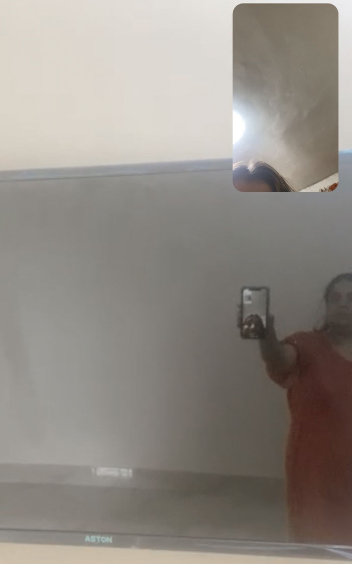  I Asked My Mom To Show Me The TV In Our Apartment In Bangladesh, And This Is How She Showed It To Me