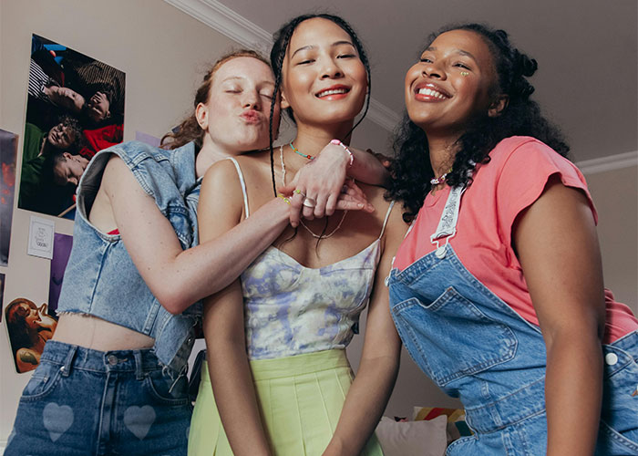 30 People Like To Romanticize The '90s, Gen X'ers Share What They Get Wrong