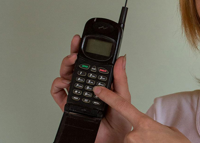 30 People Like To Romanticize The '90s, Gen X'ers Share What They Get Wrong