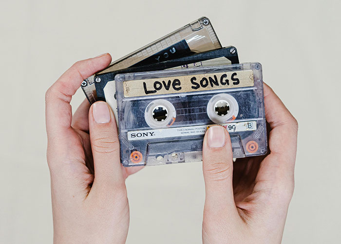 30 People Like To Romanticize The '90s, Gen X'ers Share What They Get Wrong