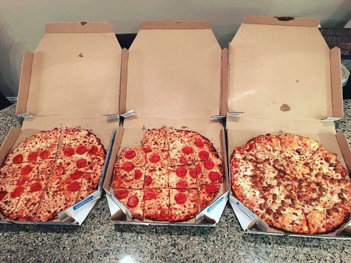 This Was Supposed To Be My Gender Reveal For The Grandparents. Total Flop, Should Read "It's A Boy", But Domino's Apparently Doesn't Know How To Place Pepperonis Close Together