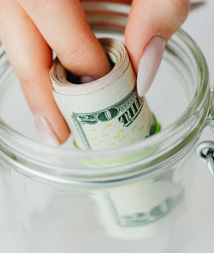 Roommate&rsquo;s GF Wants The Only Woman In The Household Out, Gets Herself Dumped Instead