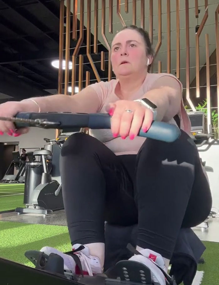 Woman At The Gym Is Shocked By How Another Gym-Goer Treated Her, Vents Online And Goes Viral
