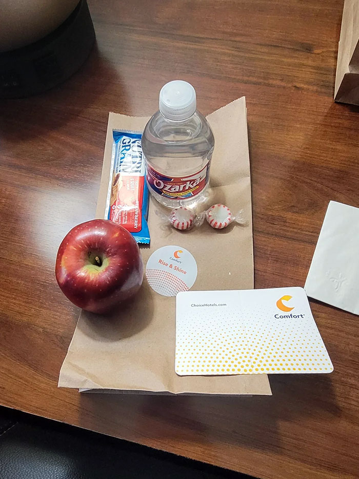 I Paid 300 Bucks For 3 Nights At This Specific Hotel Because They Advertised Free Continental Breakfast. This Is Their "Continental Breakfast"