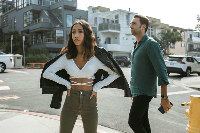 Woman Allows Husband’s Mistress To Think He Owns Her Assets, Gets Called A “Douche” By Friend