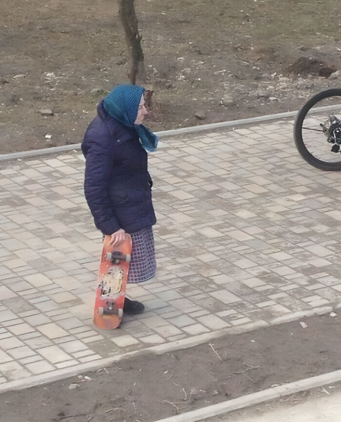 50 Pictures That Are Unhinged, Unexplainable, And Unnerving (New Pics)