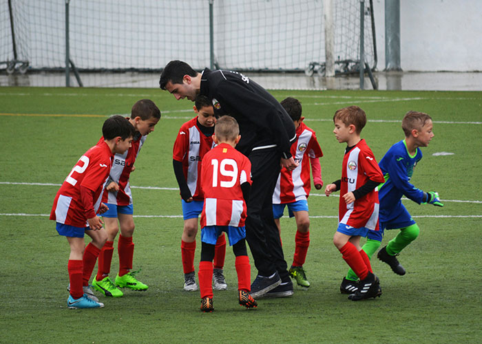 “Guaranteed Job For Life”: 30 Jobs People Are 99.9% Sure AI Won’t Steal