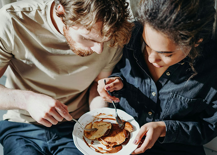 “My Grocery Bill Is Almost Half Of What It Was”: 30 Frugal Habits People Swear By