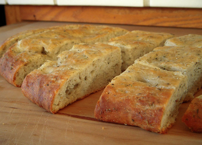 “My Grocery Bill Is Almost Half Of What It Was”: 30 Frugal Habits People Swear By