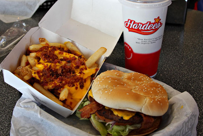 “My Grocery Bill Is Almost Half Of What It Was”: 30 Frugal Habits People Swear By