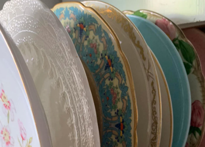 “My Grocery Bill Is Almost Half Of What It Was”: 30 Frugal Habits People Swear By