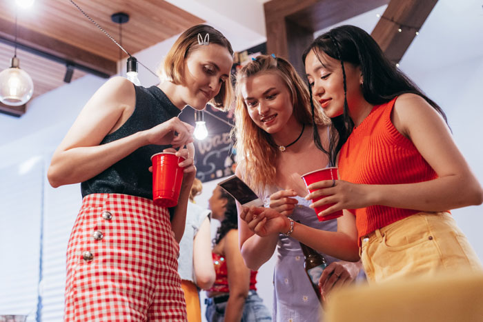 Woman Leaves Bachelorette Party Early, As She Feels Unsafe, Soon Her Suspicions Are Proved Right Woman Leaves Bachelorette Party Early, As She Feels Unsafe, Soon Her Suspicions Are Proved Right
