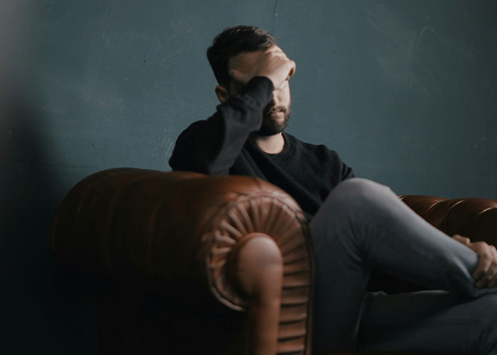 MIL Sells Guy's Skeleton Key Collection To Buy Herself A Phone, He Gets Her Arrested