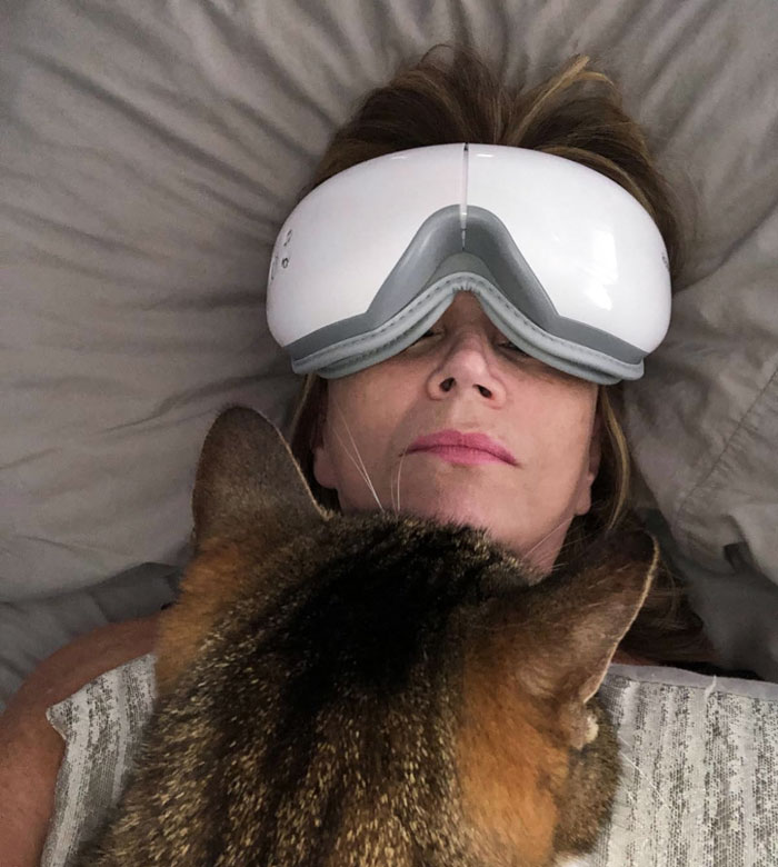 Get Stress Off Your Eyes With Renpho Eyeris 1 Eye Massager - Your Perfect Little Helper For A Good Night's Sleep And Headache Relief!