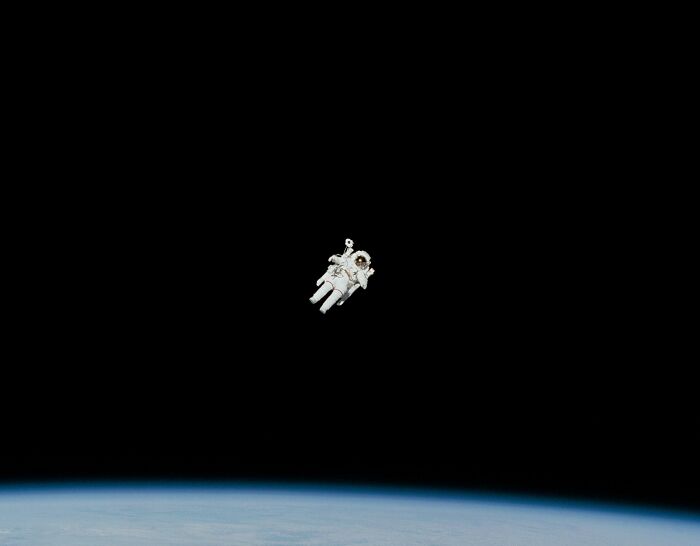 People Online List 30 Mind-Blowing Facts That Completely Changed The Way They See The World