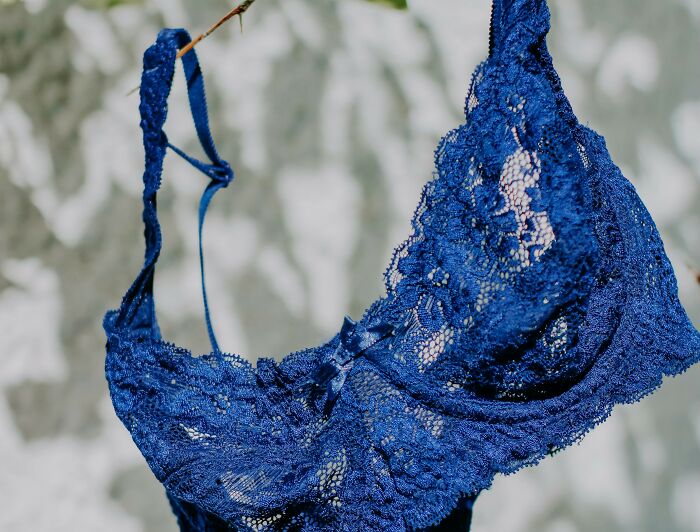 30 Women’s Products That Are Impractical Because They Were Designed By Men