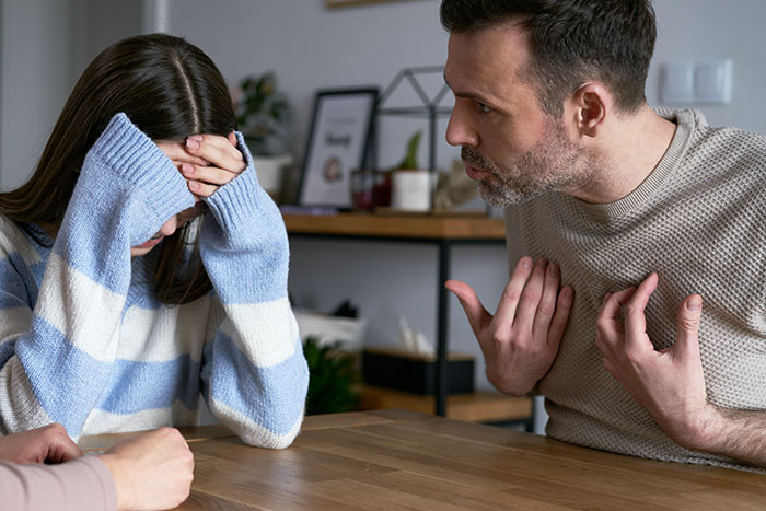 Parents Shame Their Teen Babysitter Online, She Comes With Receipts And They Get Blacklisted Parents Shame Their Teen Babysitter Online, She Comes With Receipts And They Get Blacklisted