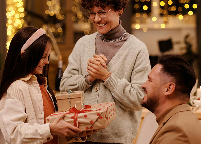 34 Parents Confess Whether They Regret Having Kids