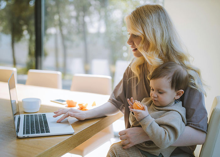 34 Parents Confess Whether They Regret Having Kids