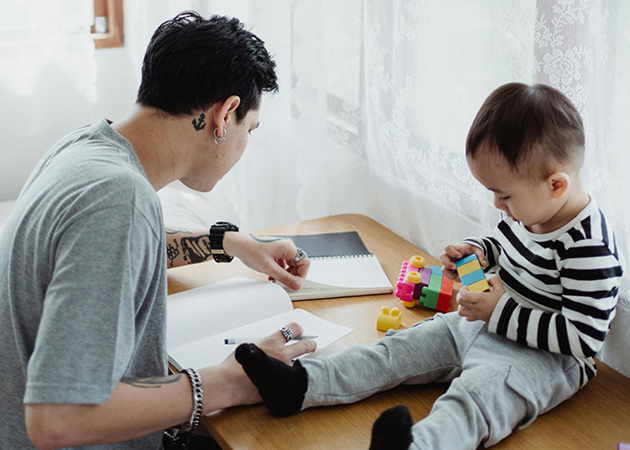 34 Parents Confess Whether They Regret Having Kids