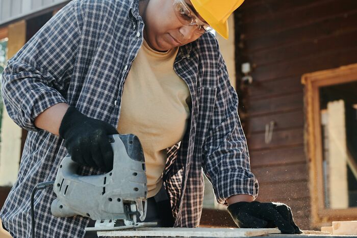 30 Women’s Products That Are Impractical Because They Were Designed By Men