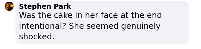 Chaos At Milan Fashion Show As Audience Pelts Models With Discarded Food Chaos At Milan Fashion Show As Audience Pelts Models With Discarded Food