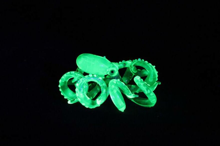 I Made Figurines Out Of Uranium Glass (24 Pics)