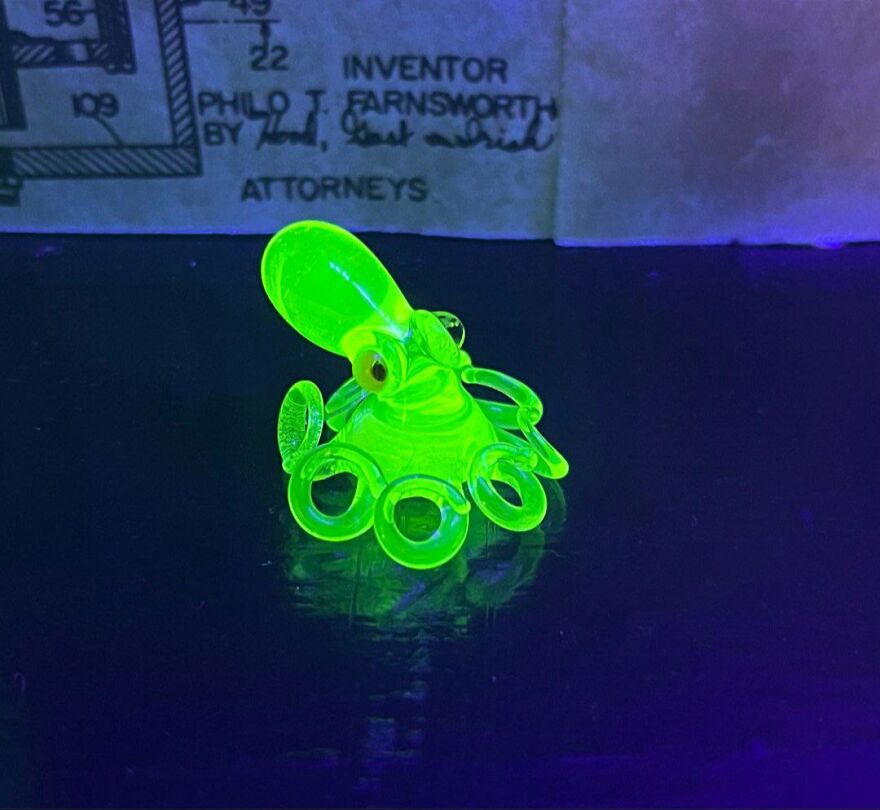 I Made Figurines Out Of Uranium Glass (24 Pics)