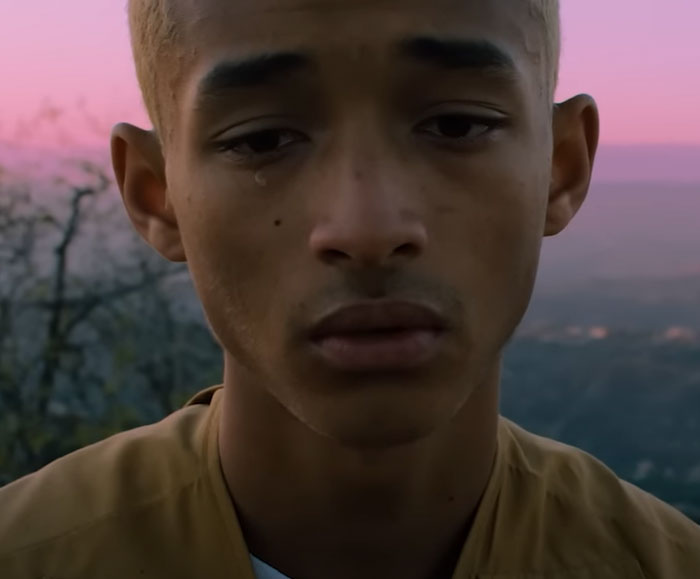 30 Celebs That Seem To Have Completely Lost It, According To People Online