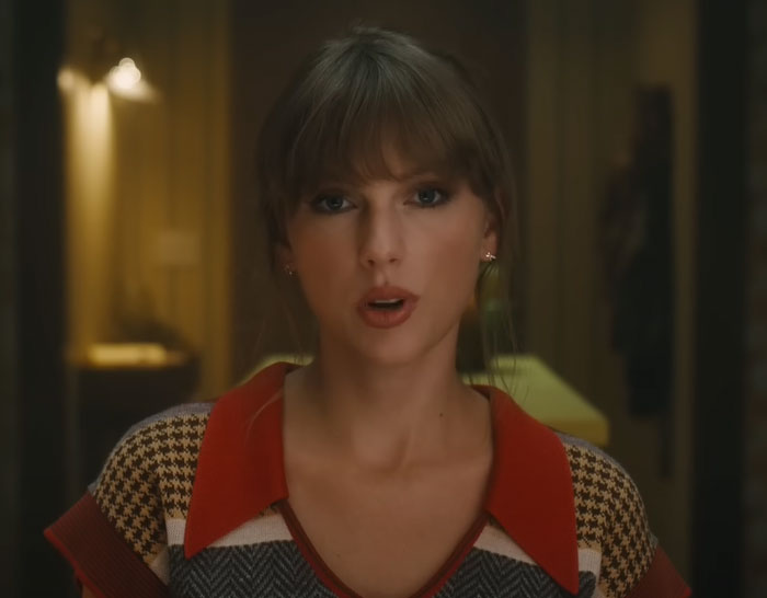 30 Celebs That Seem To Have Completely Lost It, According To People Online