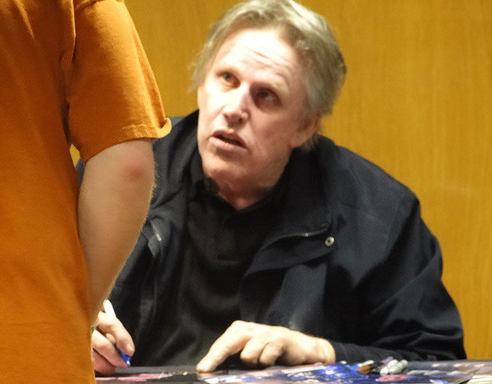 30 Celebs That Seem To Have Completely Lost It, According To People Online