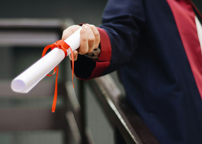 30 Millennials Share The Life Lessons Their Parents Ingrained In Them That Ended Up As Useless