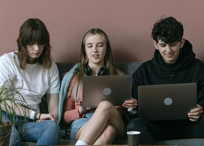 Entitled Kid Thinks He'll Get Away With Doing Nothing On A Group Project, Gets Publicly Embarrassed Entitled Kid Thinks He'll Get Away With Doing Nothing On A Group Project, Gets Publicly Embarrassed