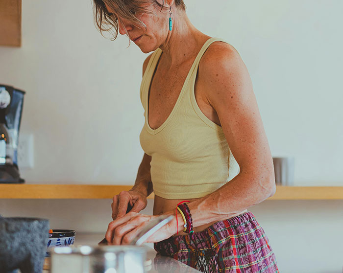 "People Won't Respect You As Much": 30 Short People Share Things Tall Folks Don't Understand