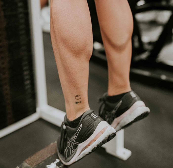 "People Won't Respect You As Much": 30 Short People Share Things Tall Folks Don't Understand