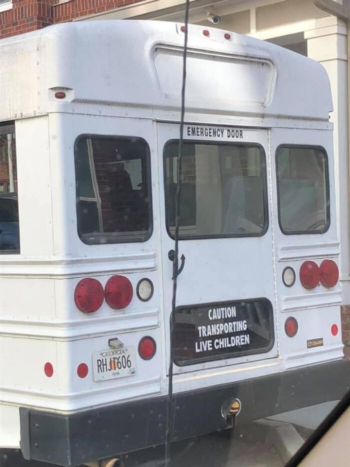 50 Times Signs Were So Funny, People Had To Share Them In This Facebook Group