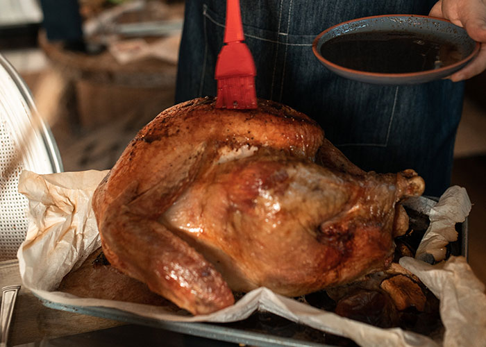 “Take Out All The Quarters”: People Share 40 Unscrupulous Practices They Live By