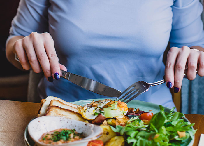 “Take Out All The Quarters”: People Share 40 Unscrupulous Practices They Live By