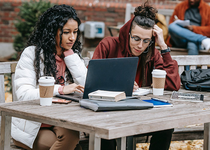 35 Ex-Spoiled Kids Reveal The Moment They Were Hit By The Real World