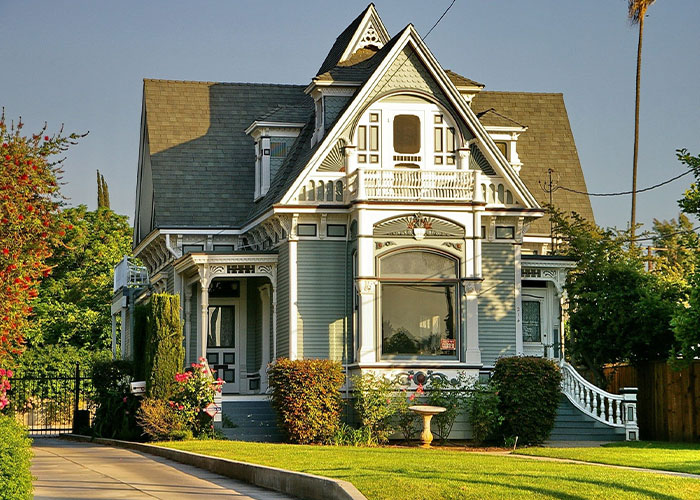 35 Ex-Spoiled Kids Reveal The Moment They Were Hit By The Real World