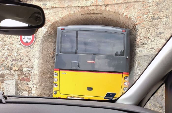 The Skill Of Swiss (Especially Ticinesi) PostAuto Drivers Is Impressive