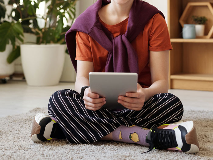 &ldquo;I&rsquo;m Beside Myself&rdquo;: Teacher Loses Faith In New Generation After Parents Defend Child Stealing