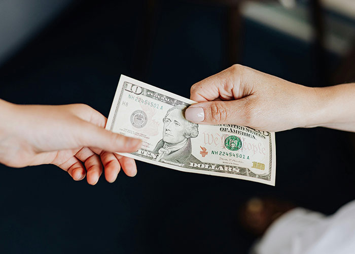 "Professional Incompetence": 30 Things That Are More Common Than People Would Like To Think