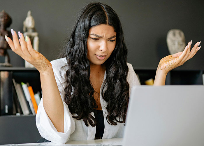 "Professional Incompetence": 30 Things That Are More Common Than People Would Like To Think