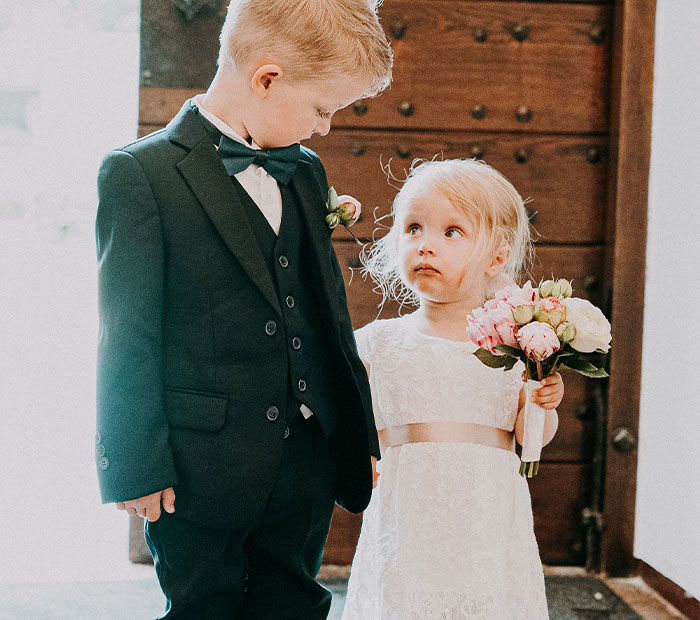 26 Of The Craziest “Speak Now Or Forever Hold Your Peace” Objections Witnessed By Officiants